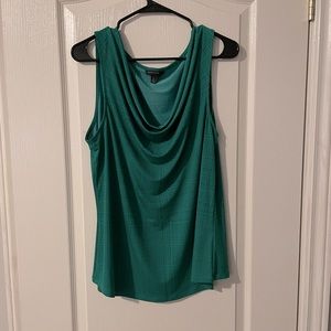 Scoop neck top 🤩 (3/15)